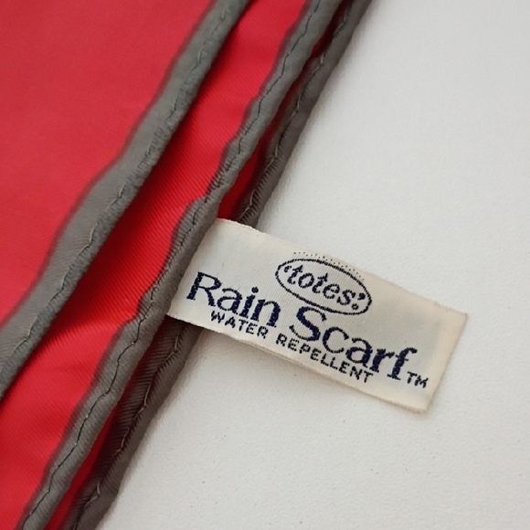 Vintage Totes Rain Scarf Red Blue Geometric Print 1976 Classic 34in Square - Picture 2 of 6